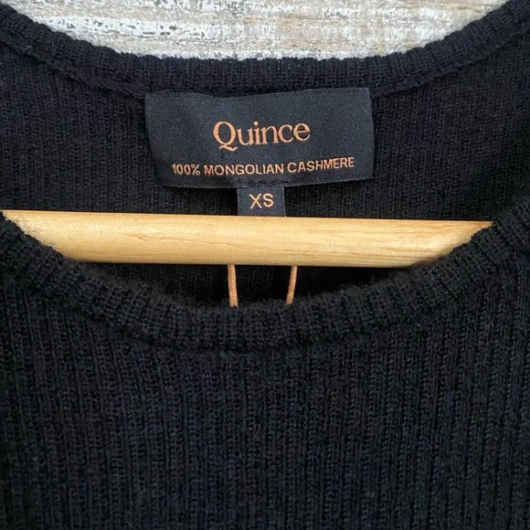 Quince Cashmere Tank - Picture 2 of 5